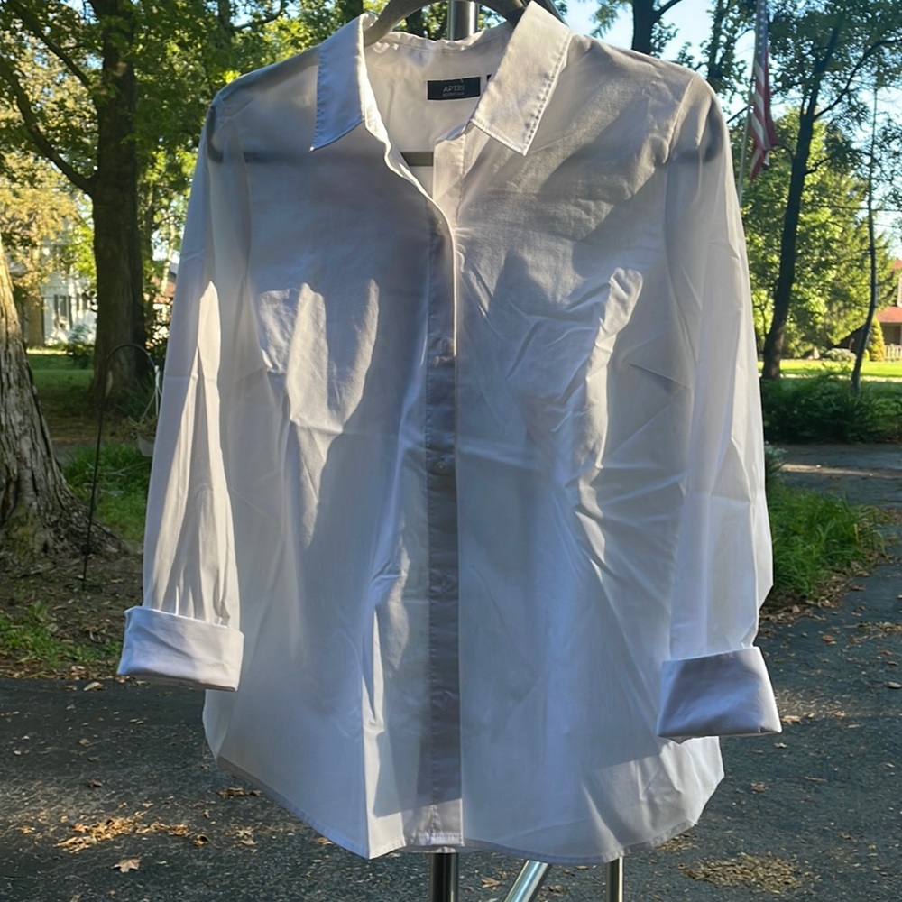 Apt 9 White Button Up Shirt
